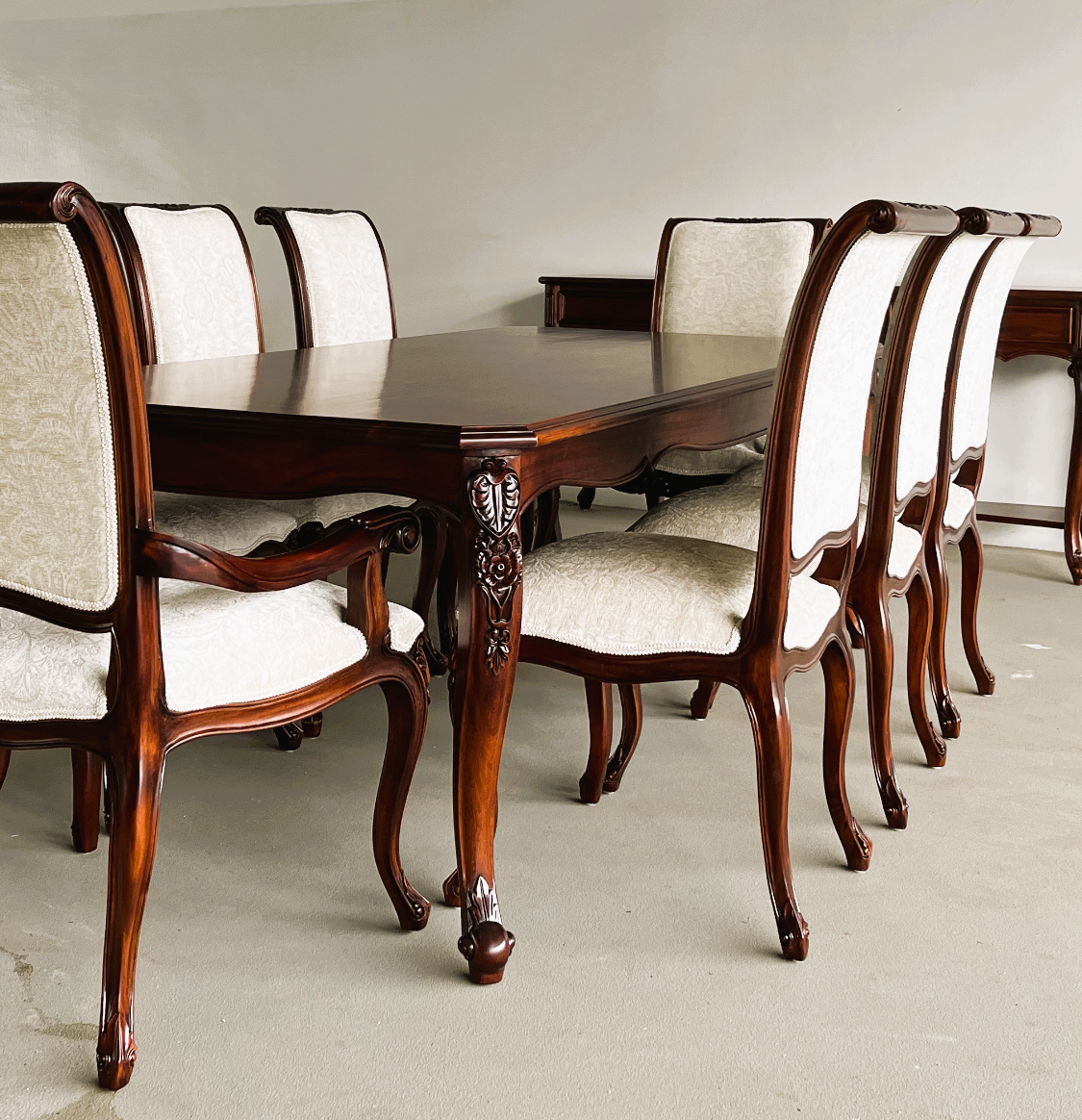 Gallery Dining 2